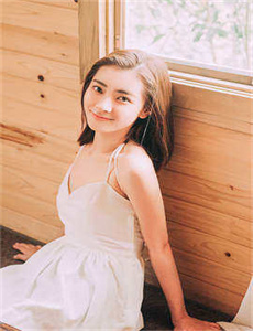 《美女脱到一件不视频-林萧萧》