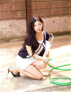 《欧美草逼网站-貂蝉的兔子好软水好多的动画视频》